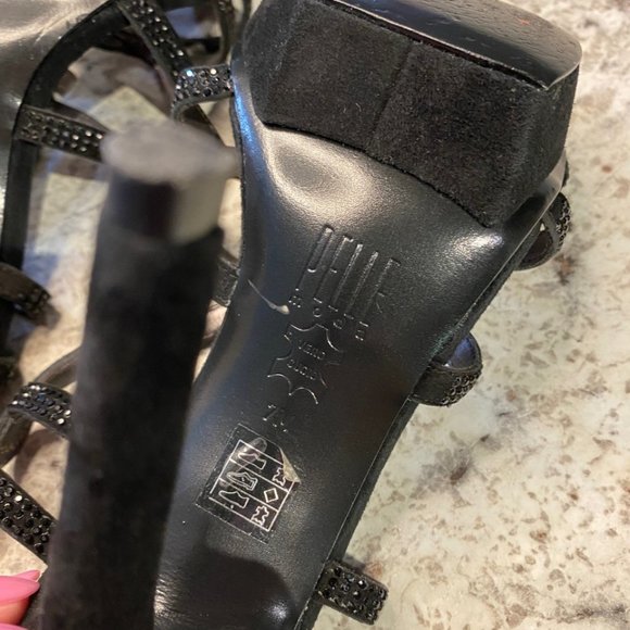 Pelle Moda High Heel Size 7M Black with Black Rhinestones - Picture 10 of 10